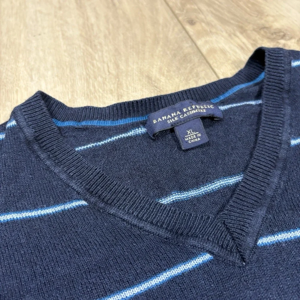 Banana Republic Stripe V-Neck Sweater Silk Cashmere Long‎ Sleeve Navy Blue XL